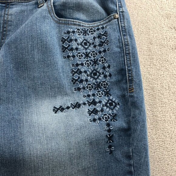 Christopher & Banks Womens Jeans Size 14 Skinny Leg Blue Denim Embroidered Y2K - Picture 14 of 16